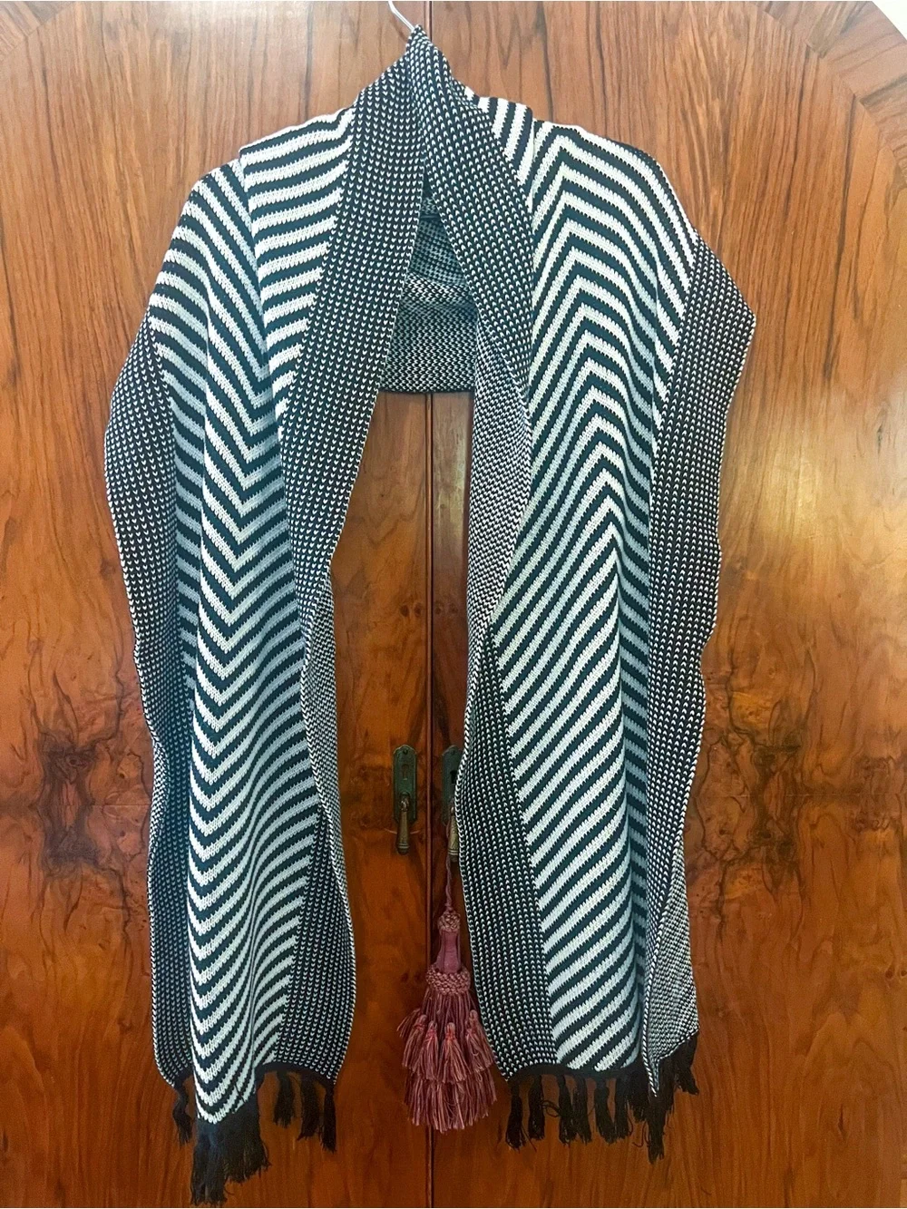 Lucky Brand Black & White Chevron Fringed Long Scarf Throw